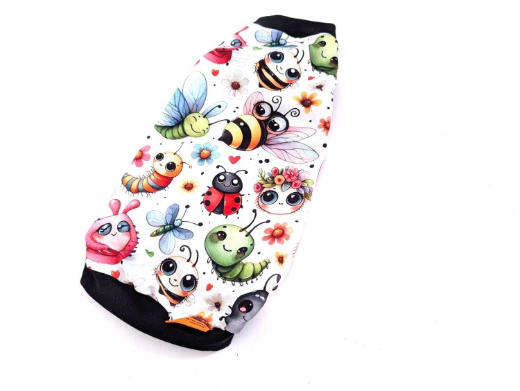 letnie ubranko dla kota z jerseyu biedrokna, pszczółka, owady.jpg