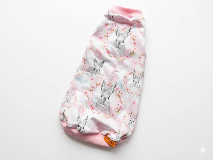 Wielkanocna bluzeczka dla kota w króliczki1.jpg