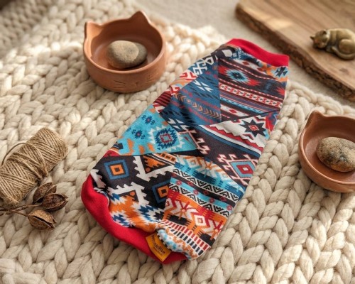 Letnia bluzeczka dla kota z geometrycznym printem – handmade.jpg