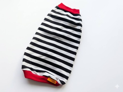 Bluzka dla kota w czarnobiałe paseczki z czerwonym ściągaczem1.jpg