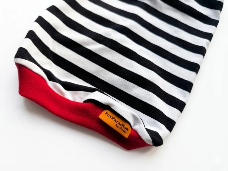 Bluzka dla kota w czarnobiałe paseczki z czerwonym ściągaczem4.jpg