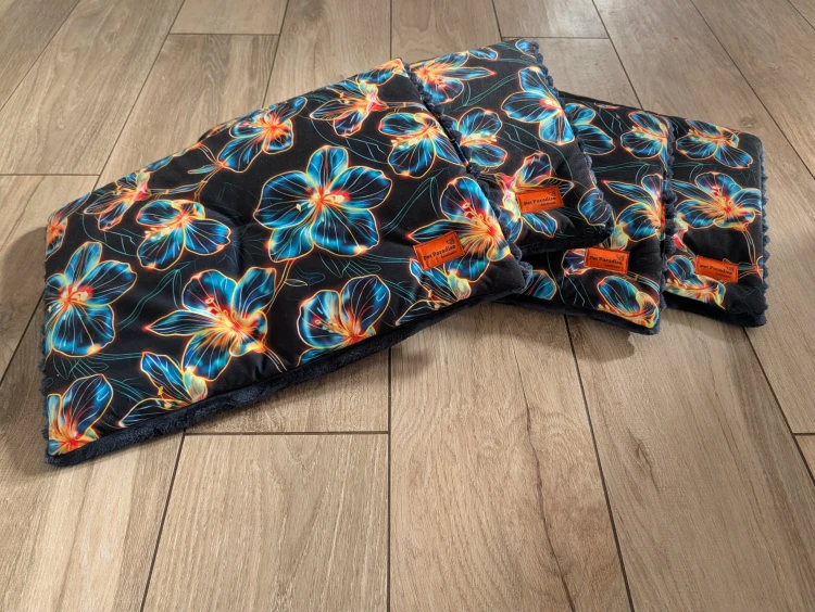 materace do transportera neonowe kwiaty.jpg