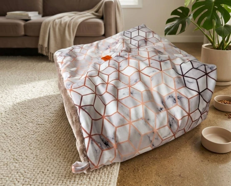 Worek Norek Geometryczny – Śpiworek dla Kota lub Małego Psa.jpg