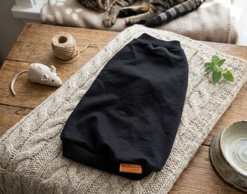 Ubranko dla kota jednokolorowe czarne5.jpg