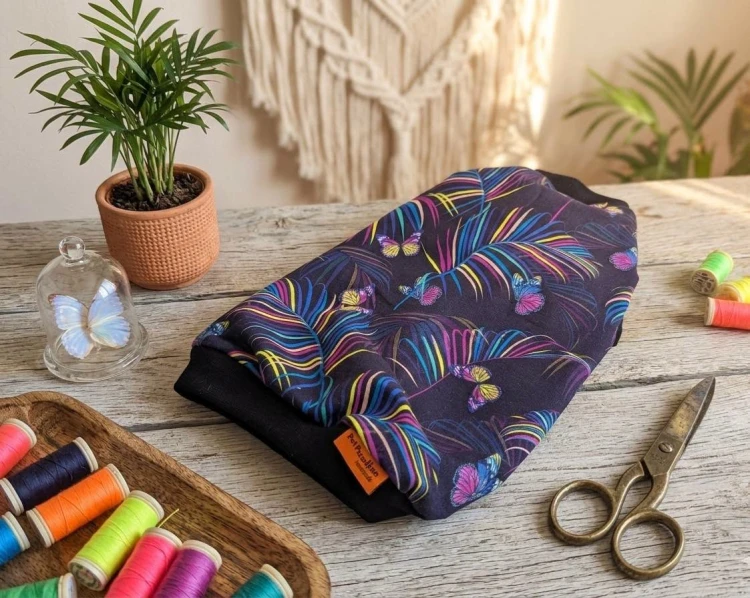 Ubranko dla kota handmade bluzka w tropikalne liście palmy.jpg