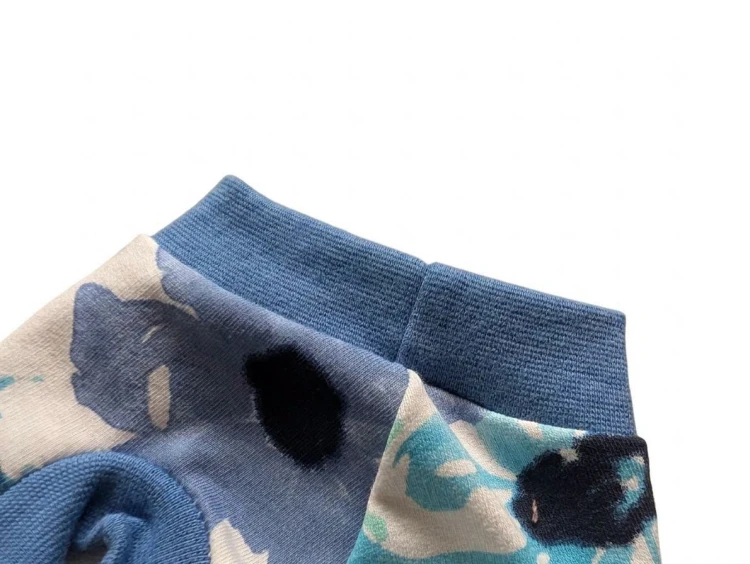 Niebieska bluzeczka dla kota w kwiaty wygodne ubranko handmade 3.jpg