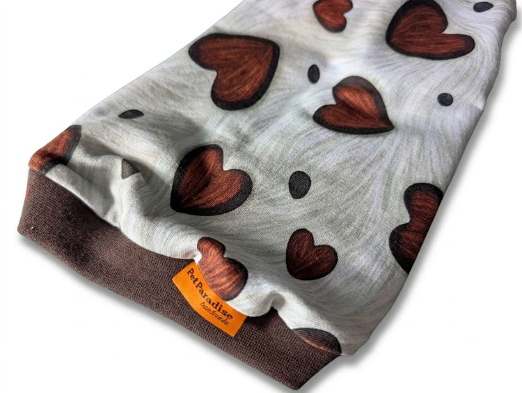 Bluza dla kota w brązowe serduszka – PetParadise Handmade 4.jpg